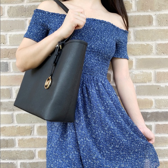 ‼️SALE‼️🥰🥰-NWT Michael Kors Tote - Picture 4 of 6